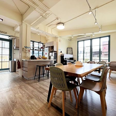 Funtime Hostel Chiayi City Exterior photo