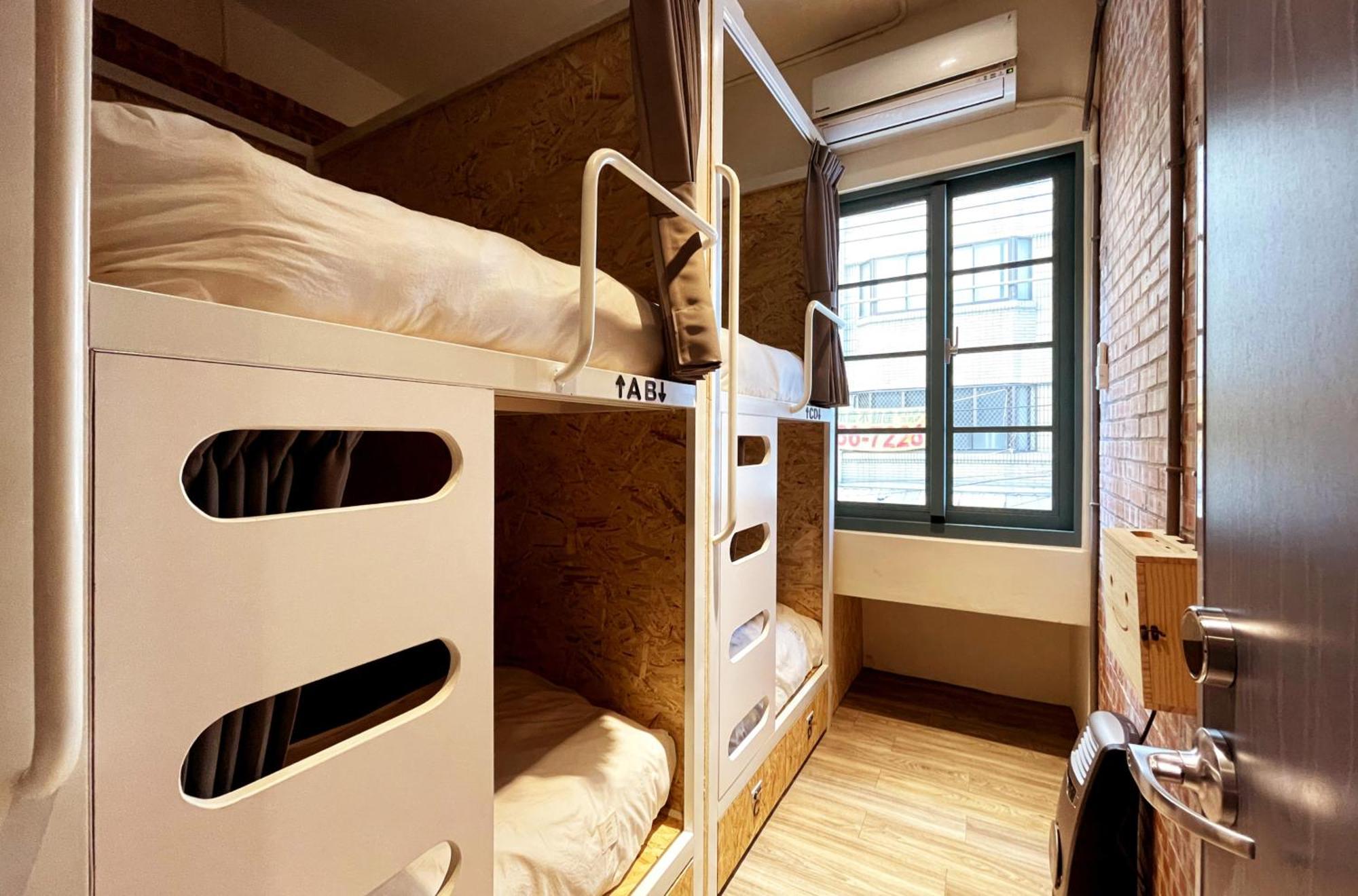 Funtime Hostel Chiayi City Exterior photo